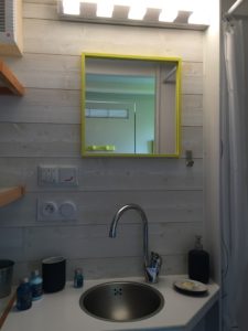 petit lavabo salle de bain tiny house